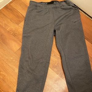 NIKE SWEATS